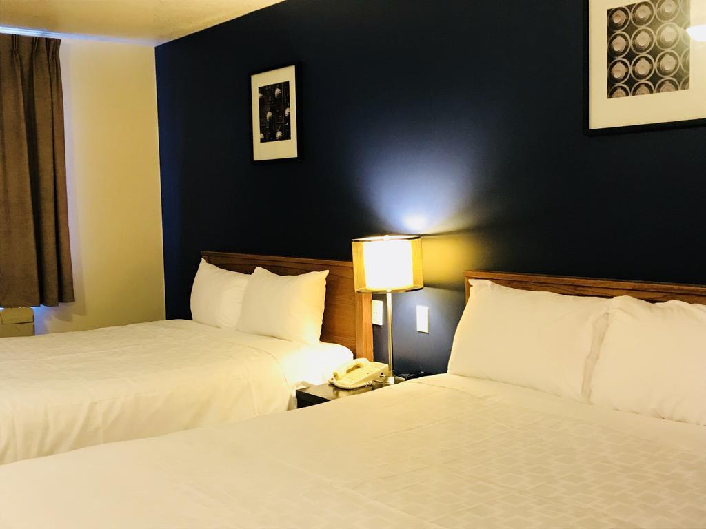 Empire Inn & Suites Penhold Экстерьер фото