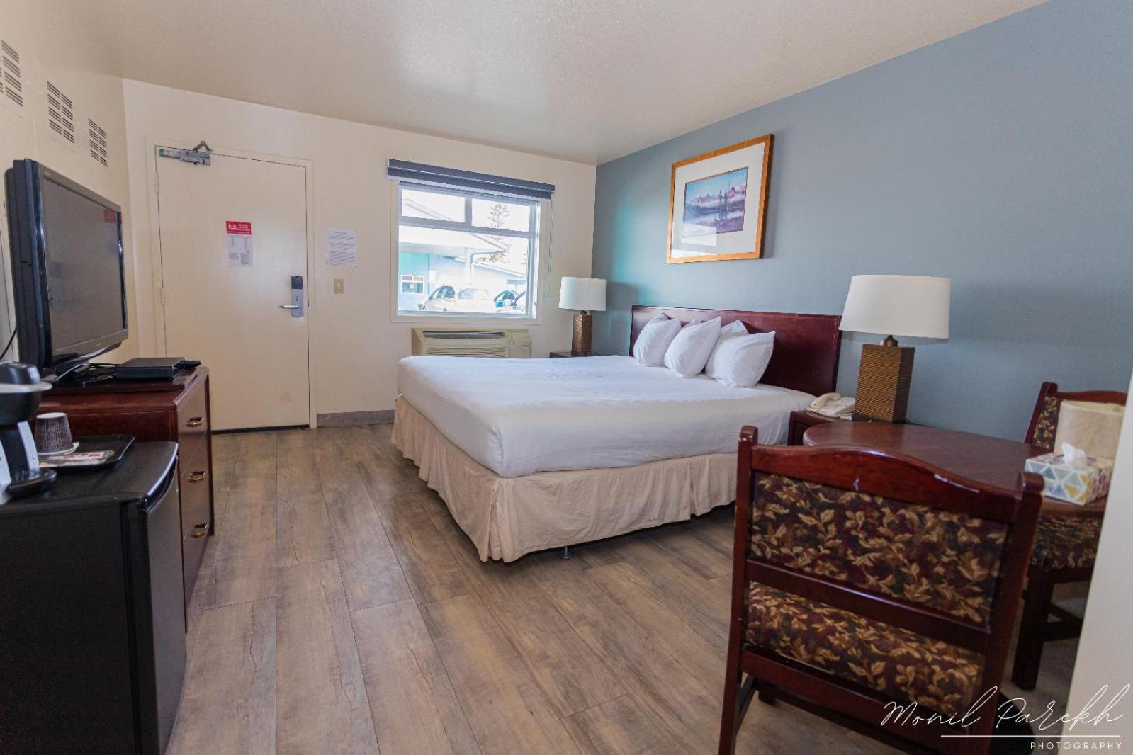 Empire Inn & Suites Penhold Экстерьер фото