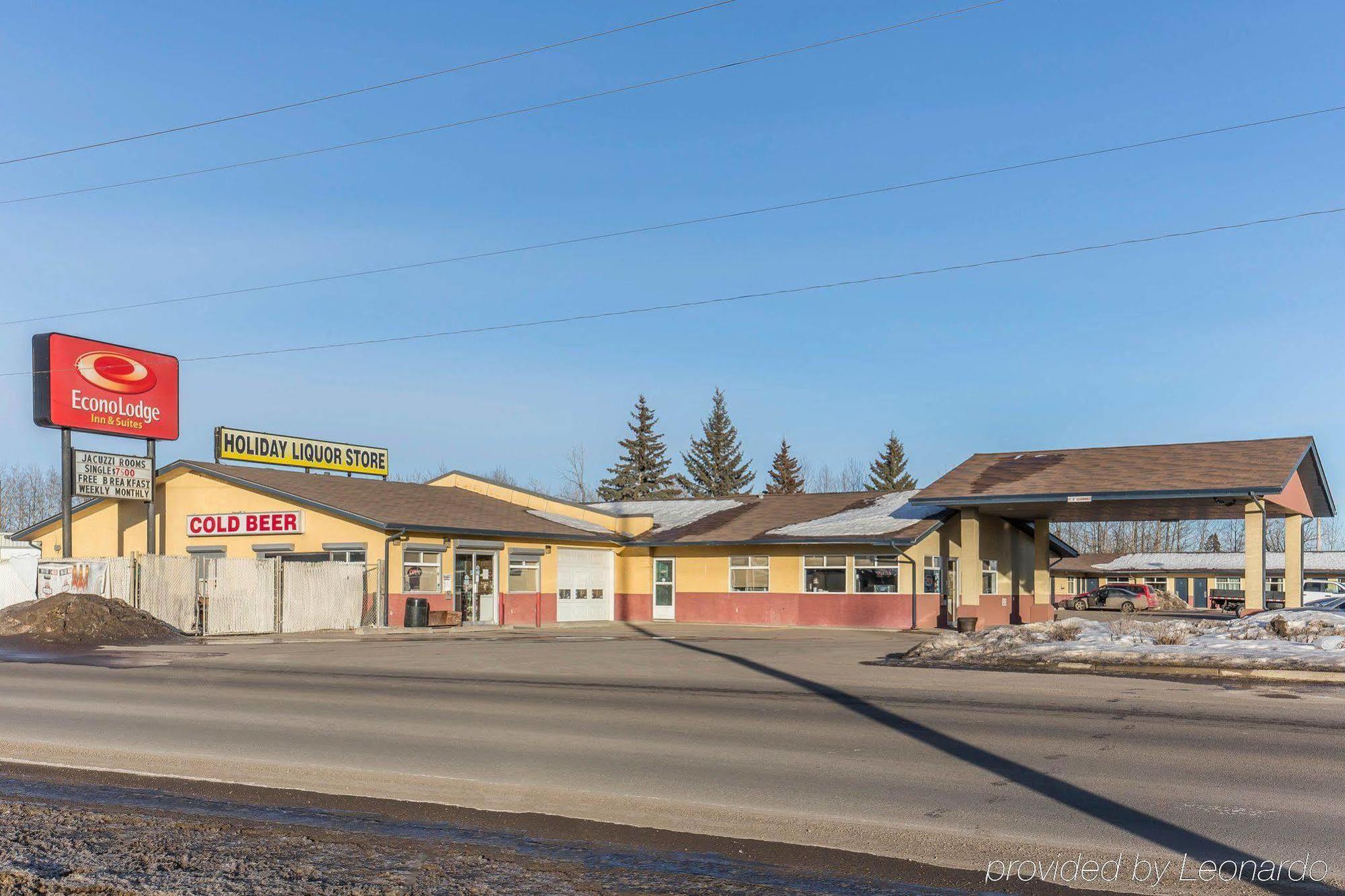 Empire Inn & Suites Penhold Экстерьер фото