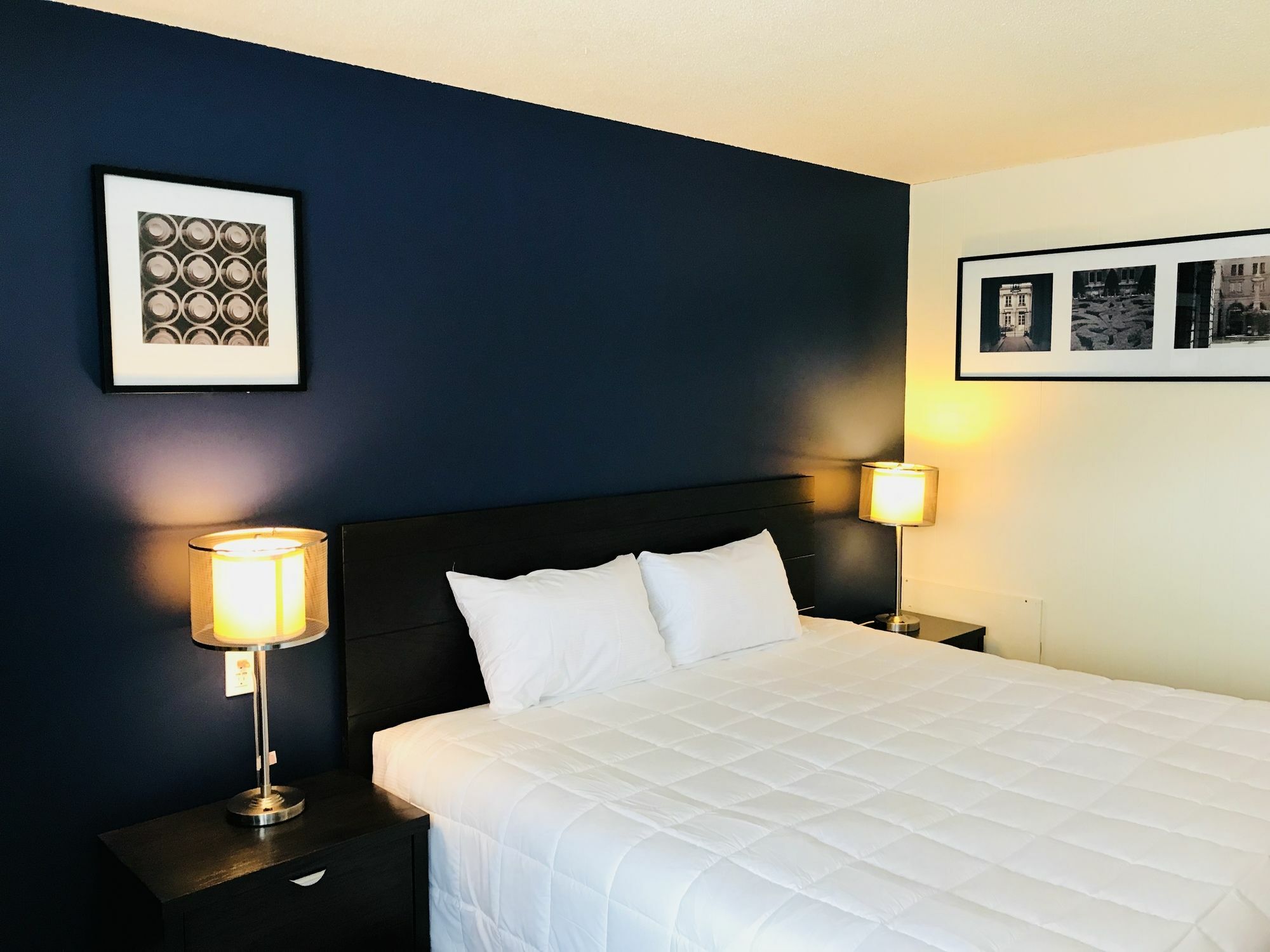 Empire Inn & Suites Penhold Экстерьер фото